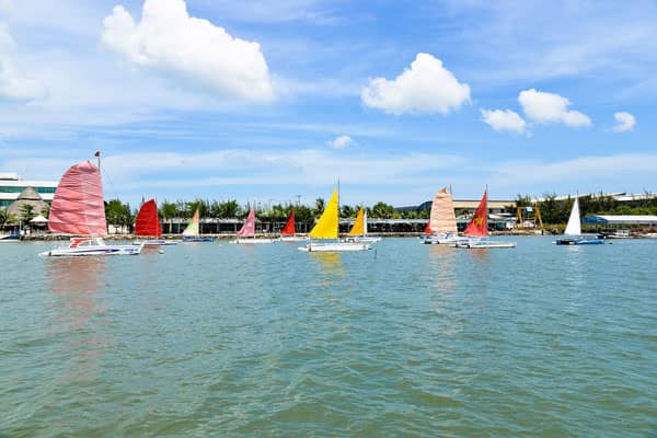 Bến du thuyền Marina